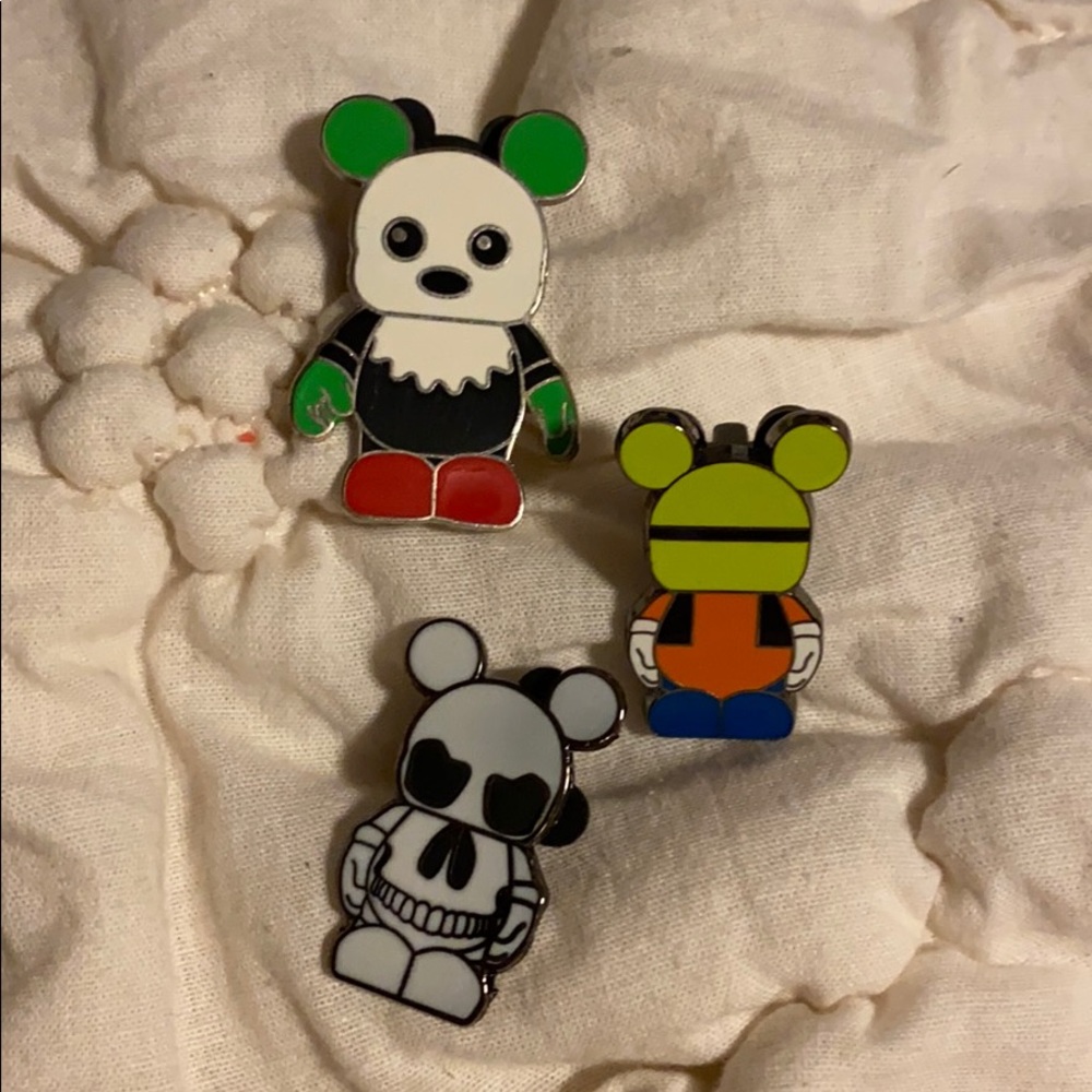 Disney park pins